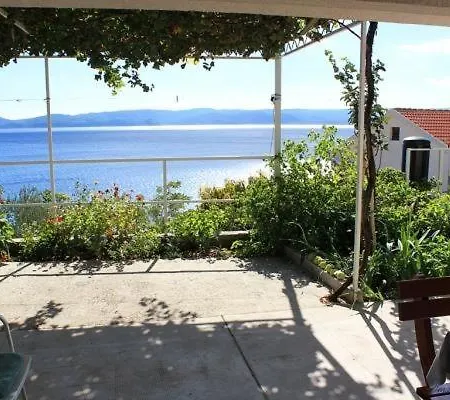 In With Sea View, Balcony, Air Conditioning, Wi-fi Apartment Pisak